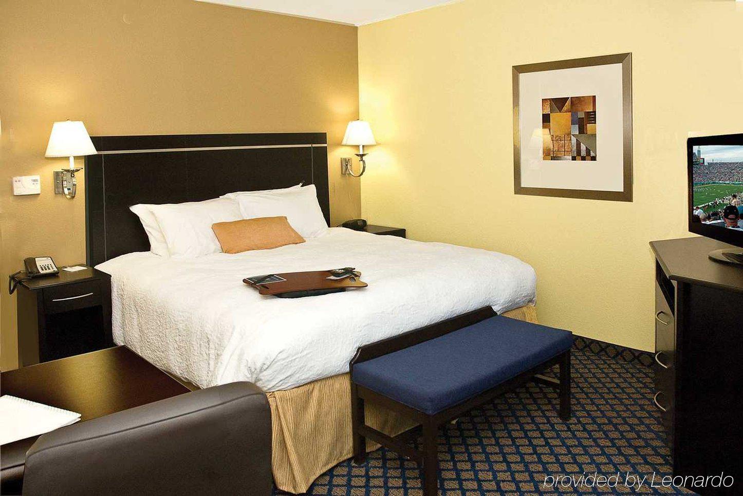 Hampton & South - Bartram Park Hotel 3*